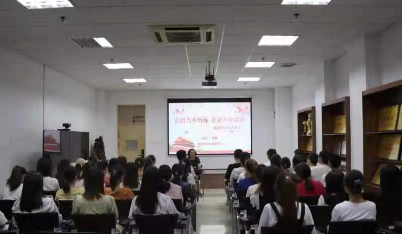 91风流
成功举办“榜样之光”系列活动之“重温峥嵘岁月，传承红色基因”系列观影活动